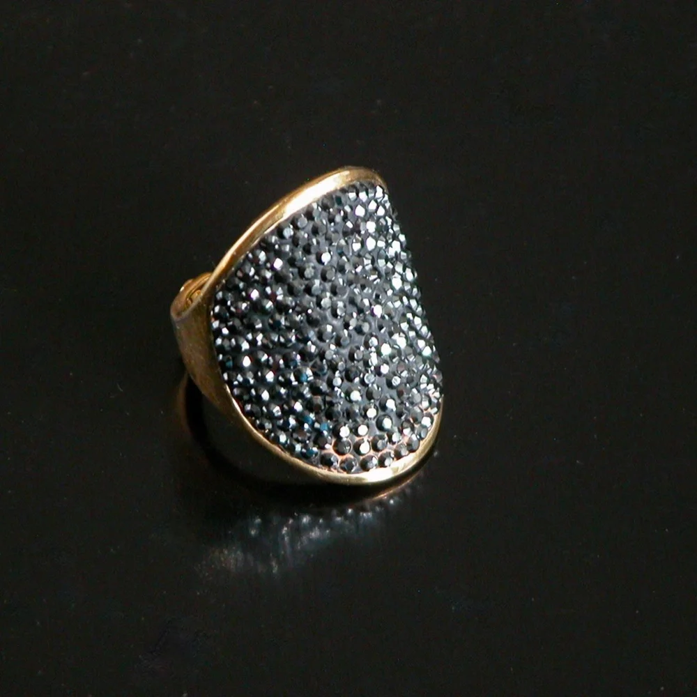 Henri Bendel New York ring Micro Grey Crystal Ring Sz 6 - Picture 2 of 6